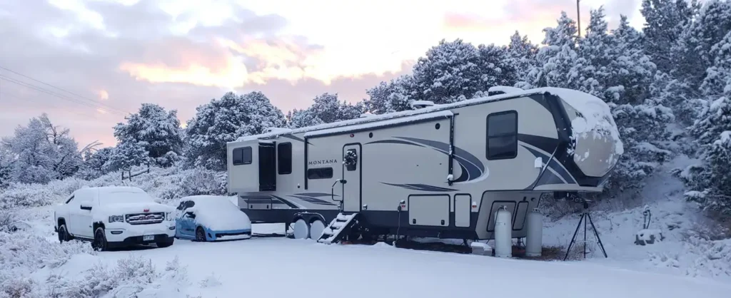 Discover the best RVs for winter living in Canada, tips for prepping your RV, surviving the cold, and enjoying snowy adventures. Rent or gear up with MY IVVI!